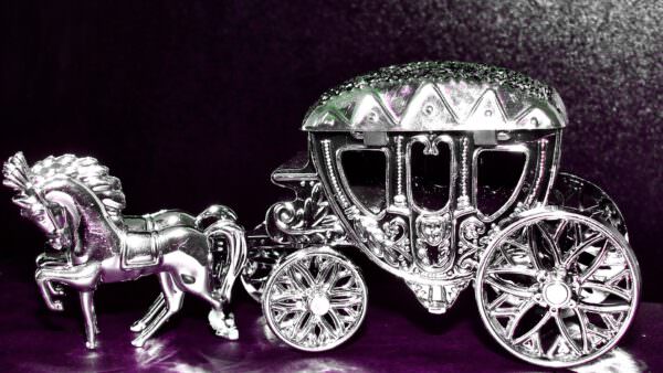 Silver horse and carriage ornament